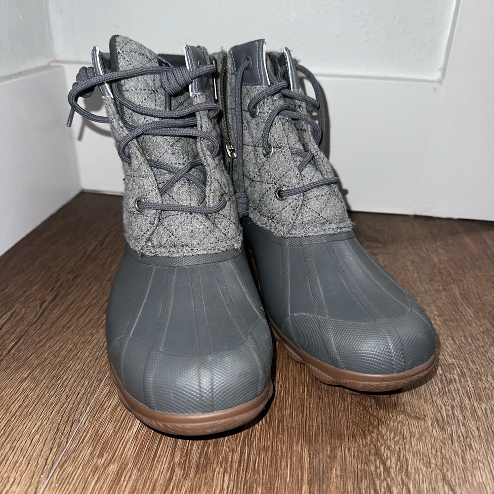 Women’s Sperry Boots- Winter